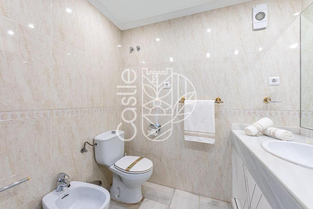 Apartamento Puerto De Holiday Vistas Al Mar Y Yates Con Piscina Malaga
