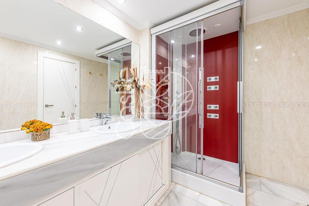 Apartamento Puerto De Holiday Vistas Al Mar Y Yates Con Piscina Malaga
